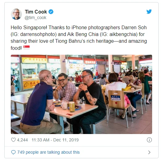 Tim Cook หัวหน้า Apple ในสิงคโปร์กระตุ้นให้เด็กๆ เรียนรู้การเขียนโค้ด